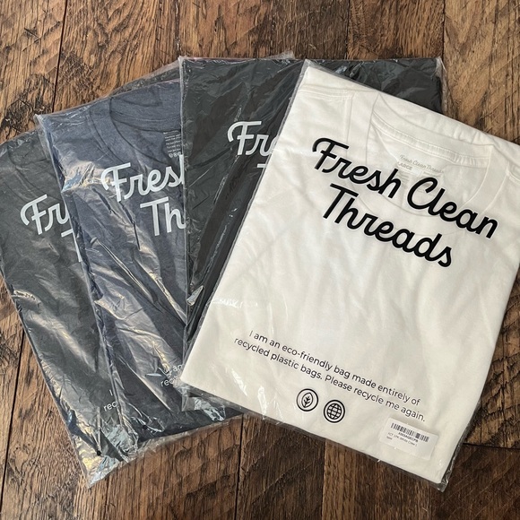 Fresh Clean Threads Variety Crew Neck 4-Pack T-Shirts for Men - Picture 5 of 5